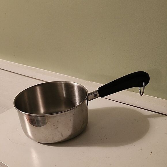 Stainless Steel Saucepan with Black Handle - Picture 1 of 9